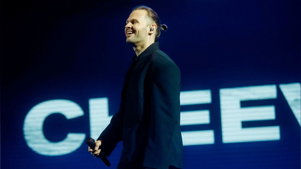 Вечір сюрпризів: CHEEV 23 лютого у Дніпрі заспіває найкращі хіти і прем’єри з альбому Romcom