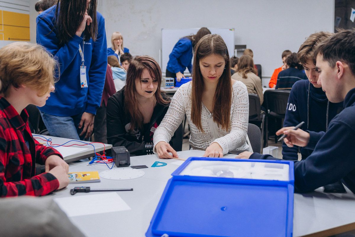 «WOW-фізика 2.0»: «Інтерпайп» Пінчука поновив в Дніпрі безкоштовні інтерактивні заняття з фізики для старшокласників 1