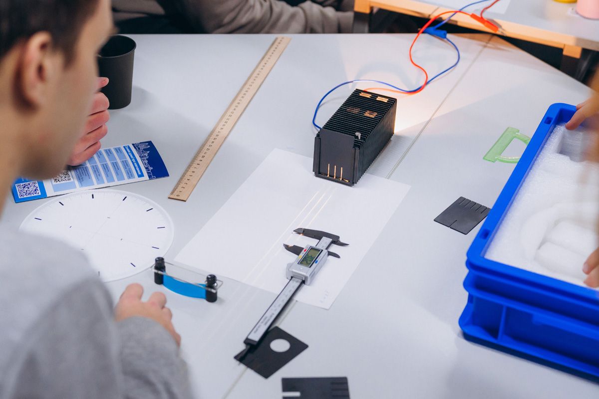 «WOW-фізика 2.0»: «Інтерпайп» Пінчука поновив в Дніпрі безкоштовні інтерактивні заняття з фізики для старшокласників 6