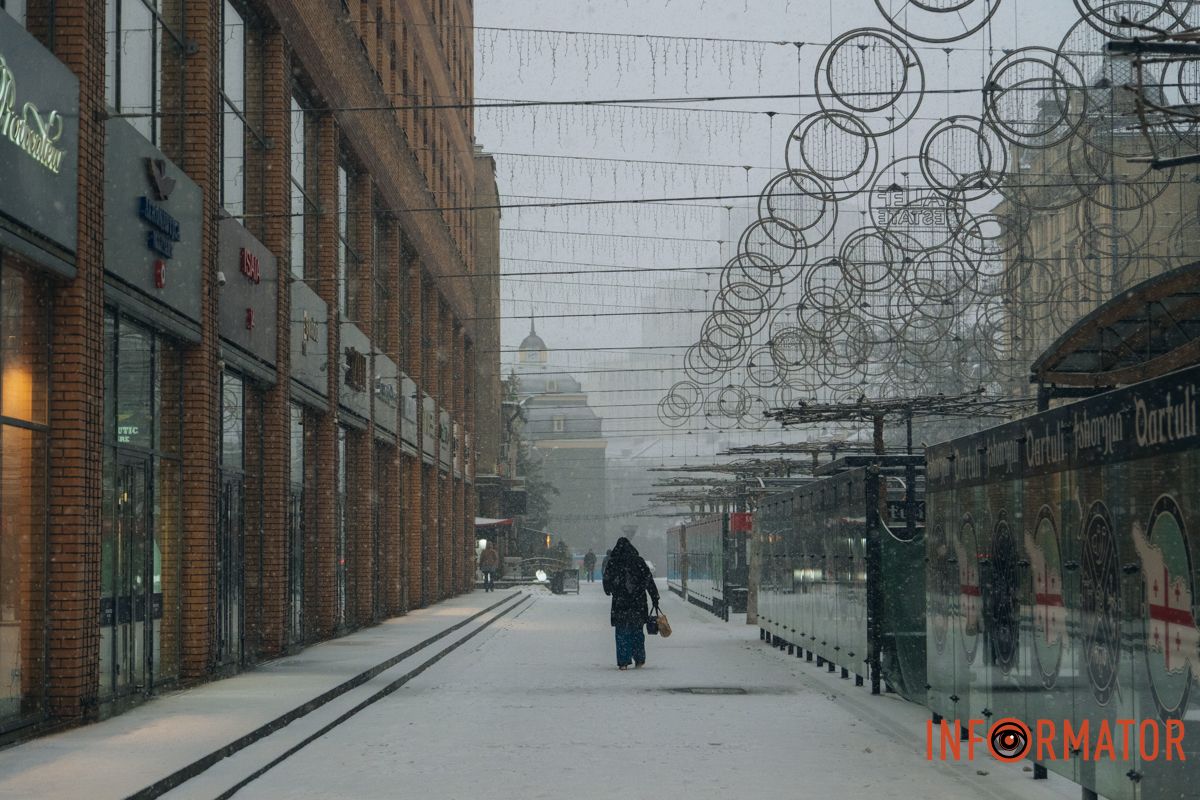 У місті до вечора тривав затяжний снігопад