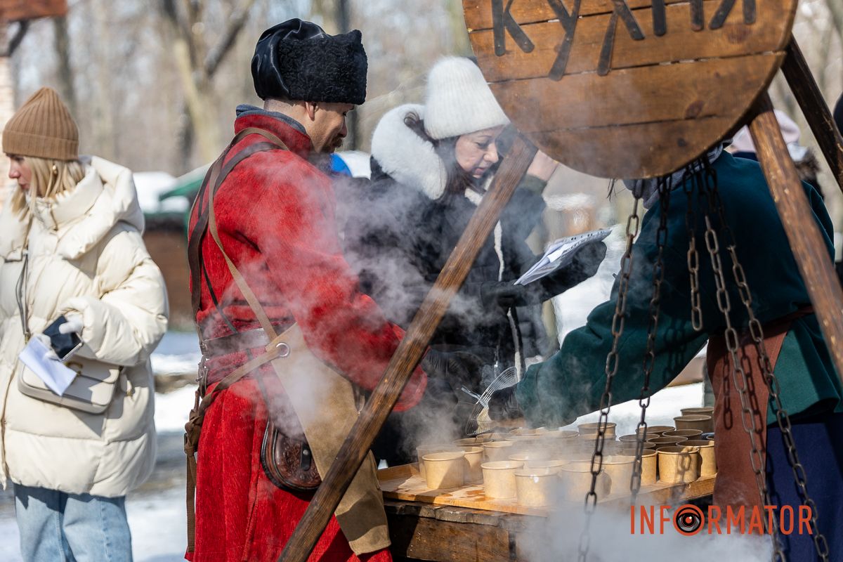 В Днепре в парке Шевченко проводили зиму 17