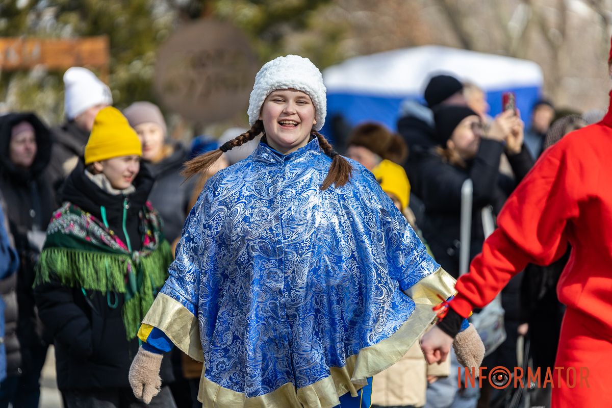 В Днепре в парке Шевченко проводили зиму 16