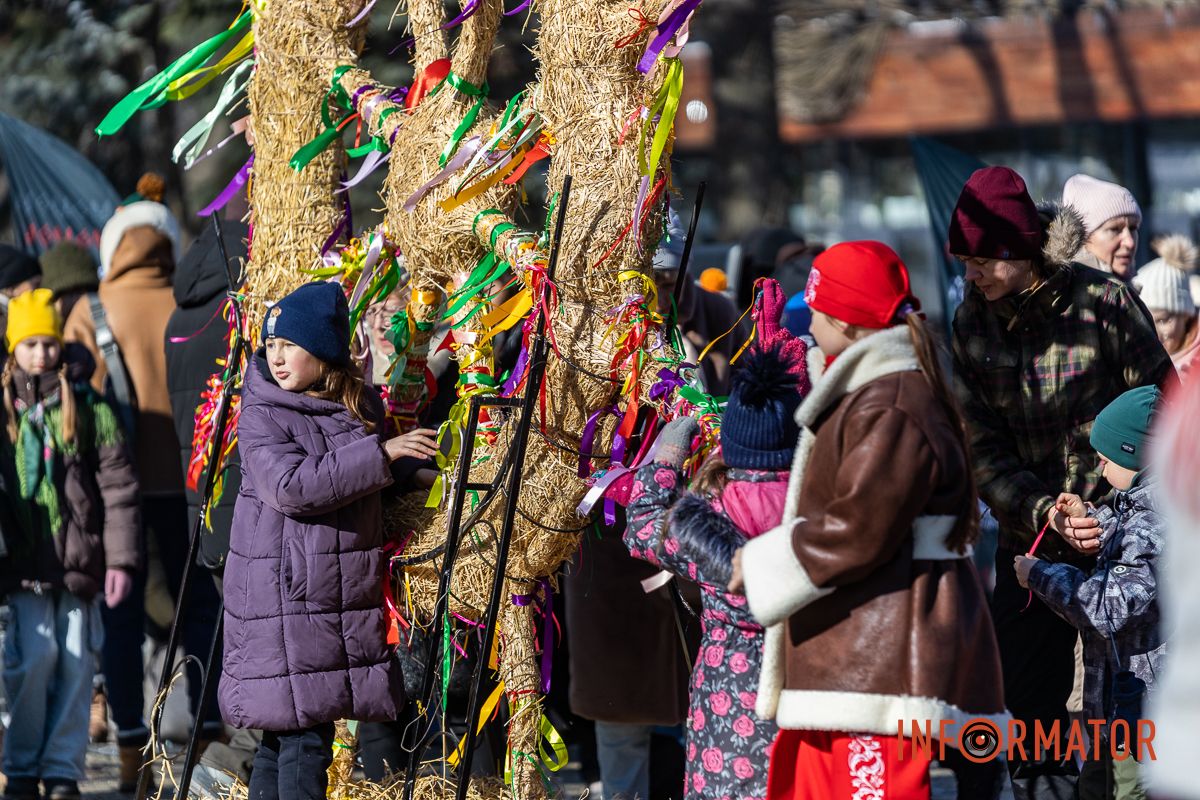 В Днепре в парке Шевченко проводили зиму 22