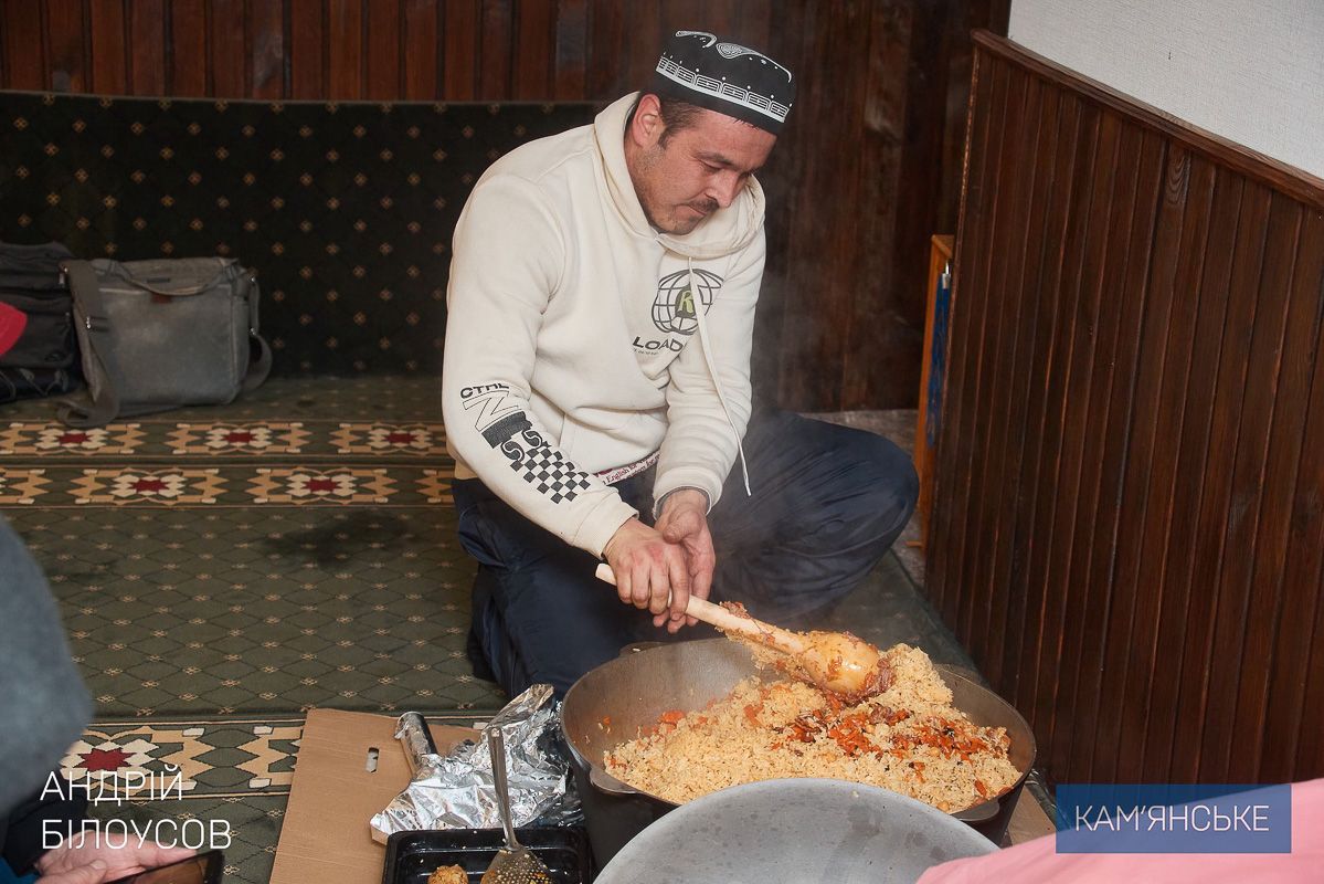 Страва Мер Кам’янського Білоусов привітав мусульманську громаду з Рамаданом в мечеті «Аль-Басір» 7