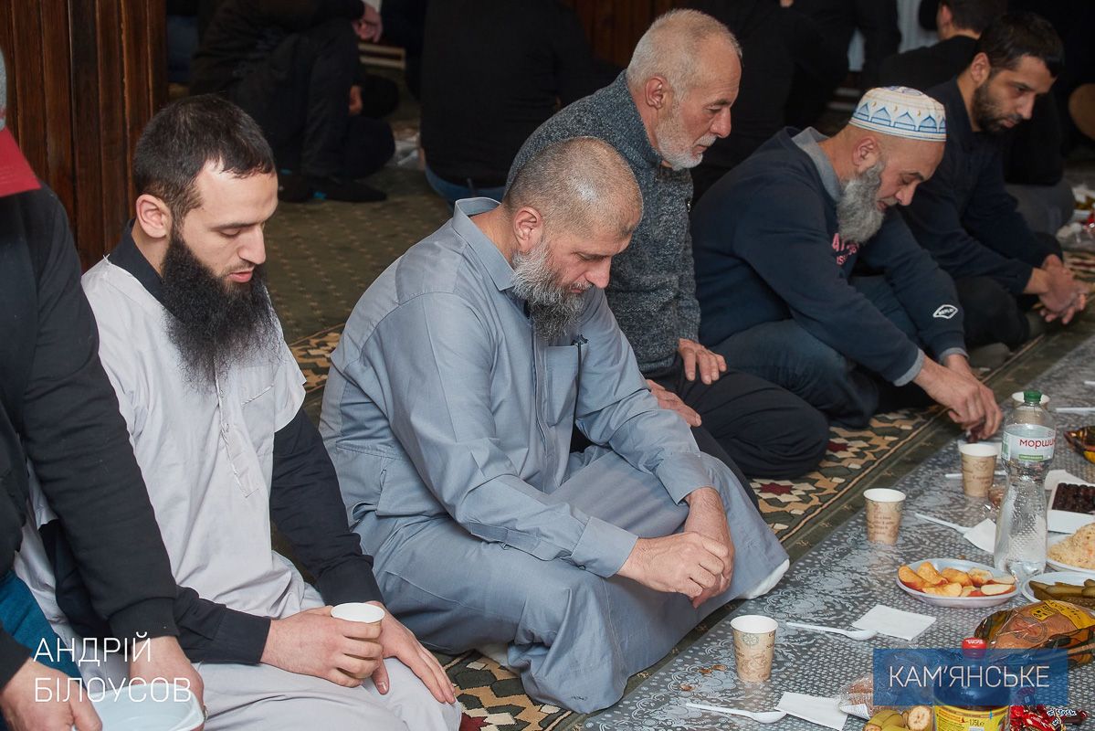Фото: Андрій Білоусов Мер Кам’янського Білоусов привітав мусульманську громаду з Рамаданом в мечеті «Аль-Басір» 4