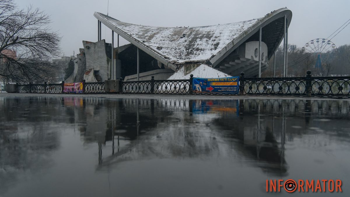 Качки плавають посеред тротуару: у парку імені Лазаря Глоби затопило пішохідну зону