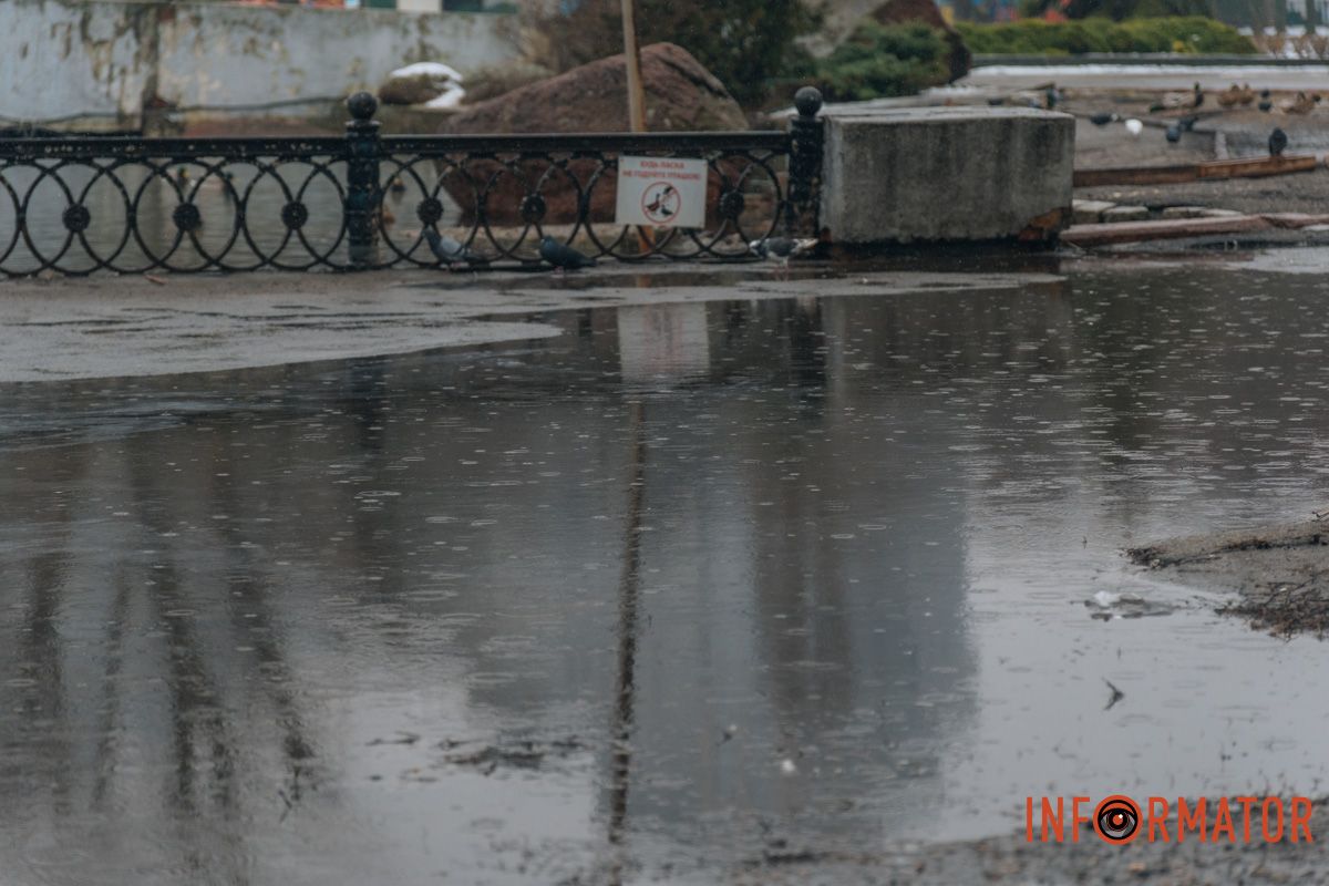  Тротуари перетворилися на мілководдя