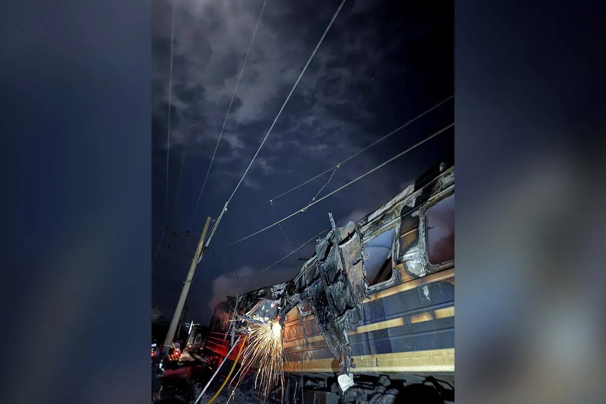 Вже пішов 5 рік, як всі громадяни будують своє життя під звуки сирени, вибухів та відключень світла Вже пішов 5 рік, як всі громадяни будують своє життя під звуки сирени, вибухів та відключень світла