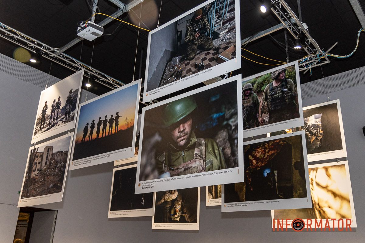 Відвідати її можна у Музей сучасної російсько-української війни «Народ, що став військом»: у Дніпрі відкрили фотовиставку до роковини повномасштабного вторгнення 4