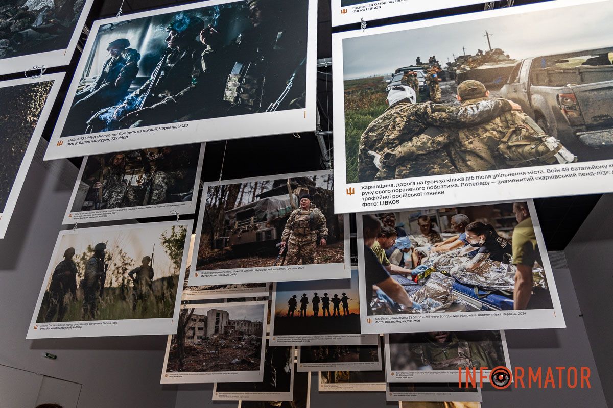 Історія народу, що став військом «Народ, що став військом»: у Дніпрі відкрили фотовиставку до роковини повномасштабного вторгнення 22