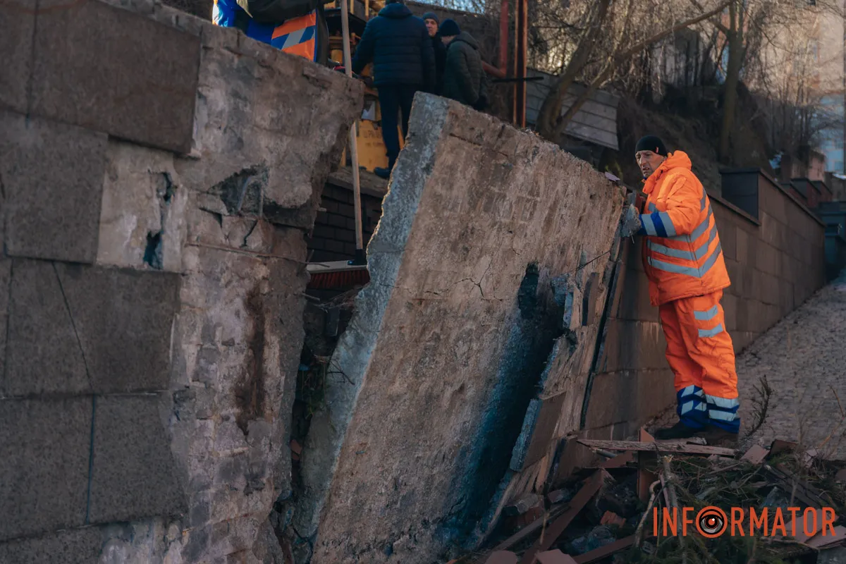 «Спочатку хлопок, потім – зарево, подумала, що це ядерка»: мешканці Дніпра розповіли про пережите під час ранкової атаки 28 лютого 1