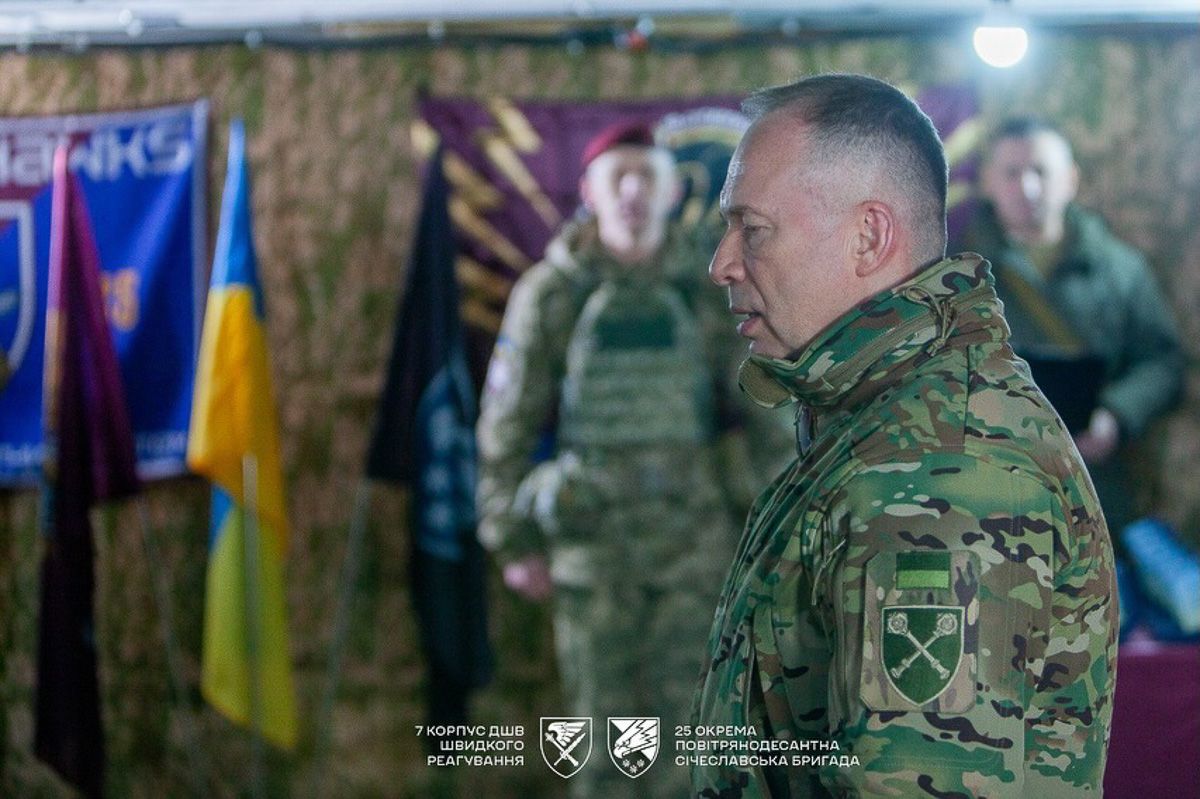 Він зазначив, що саме їх мужність у цій боротьбі є ключовою силою нашого спротиву Він зазначив, що саме їх мужність у цій боротьбі є ключовою силою нашого спротиву