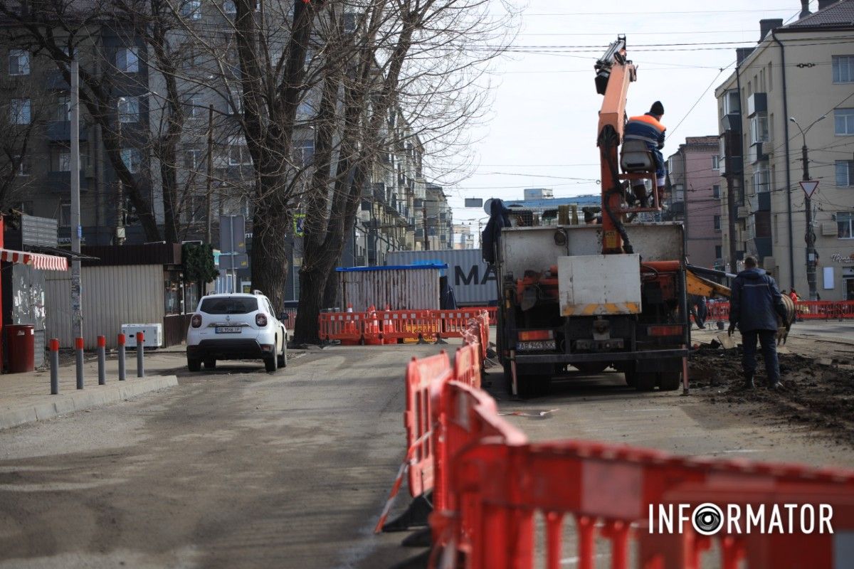 Піврічний ремонт трамвайної лінії розпочали: у Дніпрі перекрили проспект Богдана Хмельницького 13