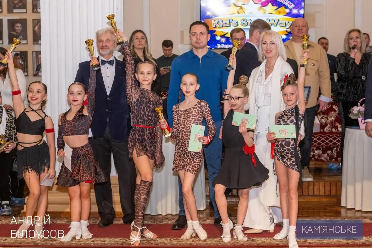 Фестиваль зібрав близько 400 учасників У Кам’янському пройшов фестиваль бального танцю Kids STAR WAY» 4