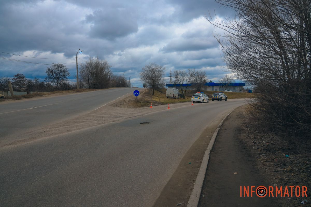 Volkswagen на узбіччі та поліція: що сталось на Передовій в Дніпрі 7