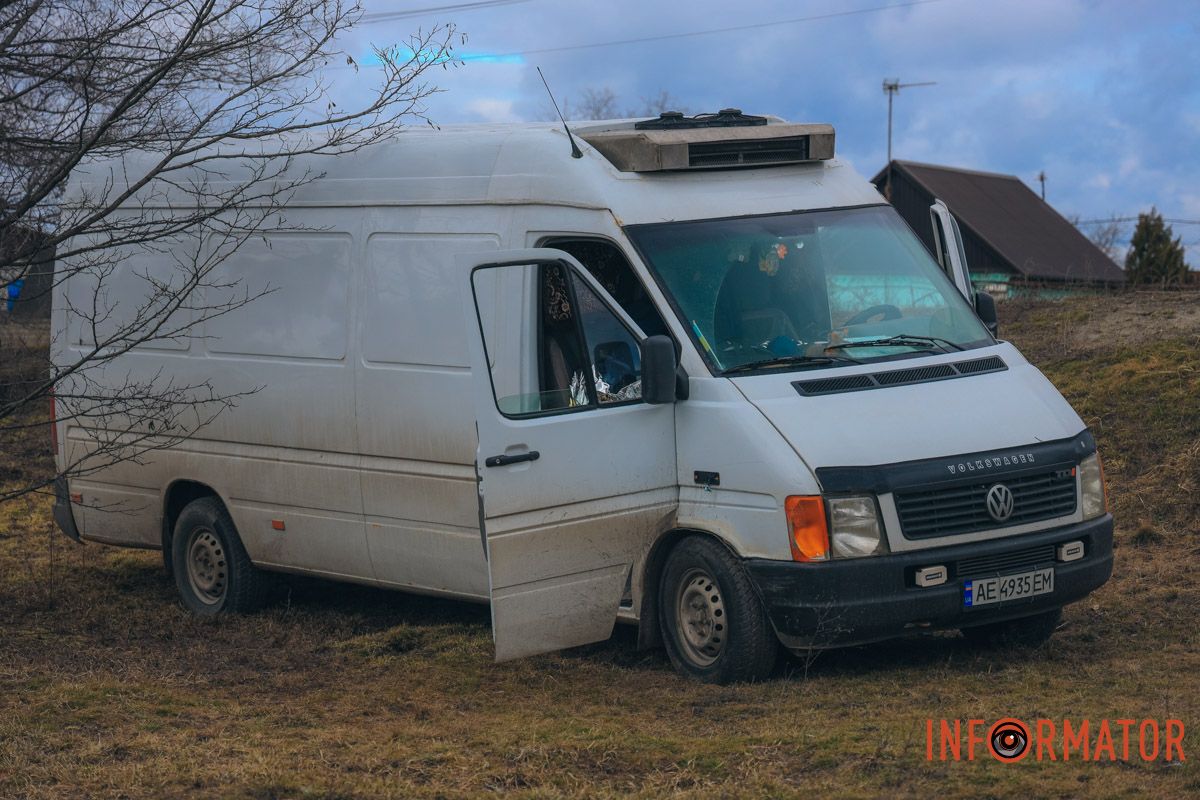 Volkswagen на узбіччі та поліція: що сталось на Передовій в Дніпрі 3