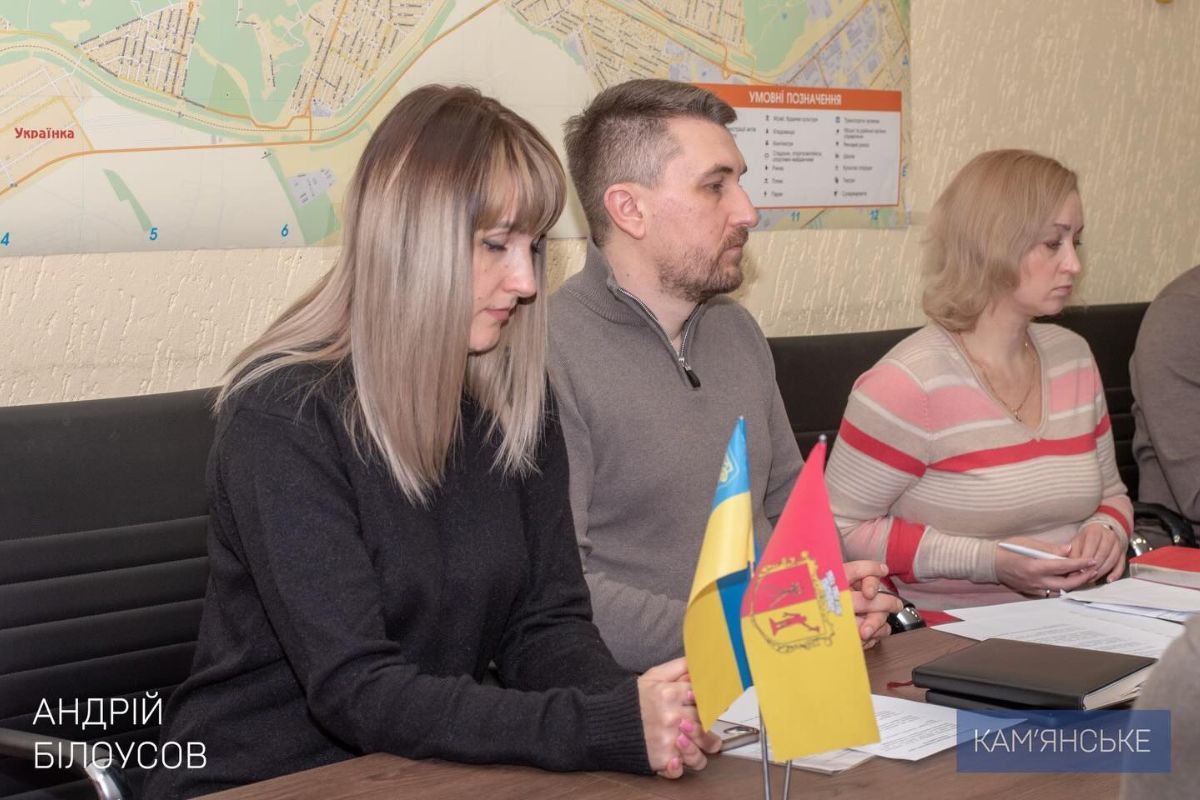 По его словам, профессионализм команды позволяет привлекать немало ресурсов и провожать улучшать город даже в нынешних условиях. По его словам, профессионализм команды позволяет привлекать немало ресурсов и провожать улучшать город даже в нынешних условиях.