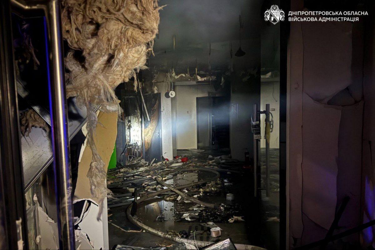 Перші фото з місця: у Дніпрі зросла кількість постраждалих через атаку безпілотників 4