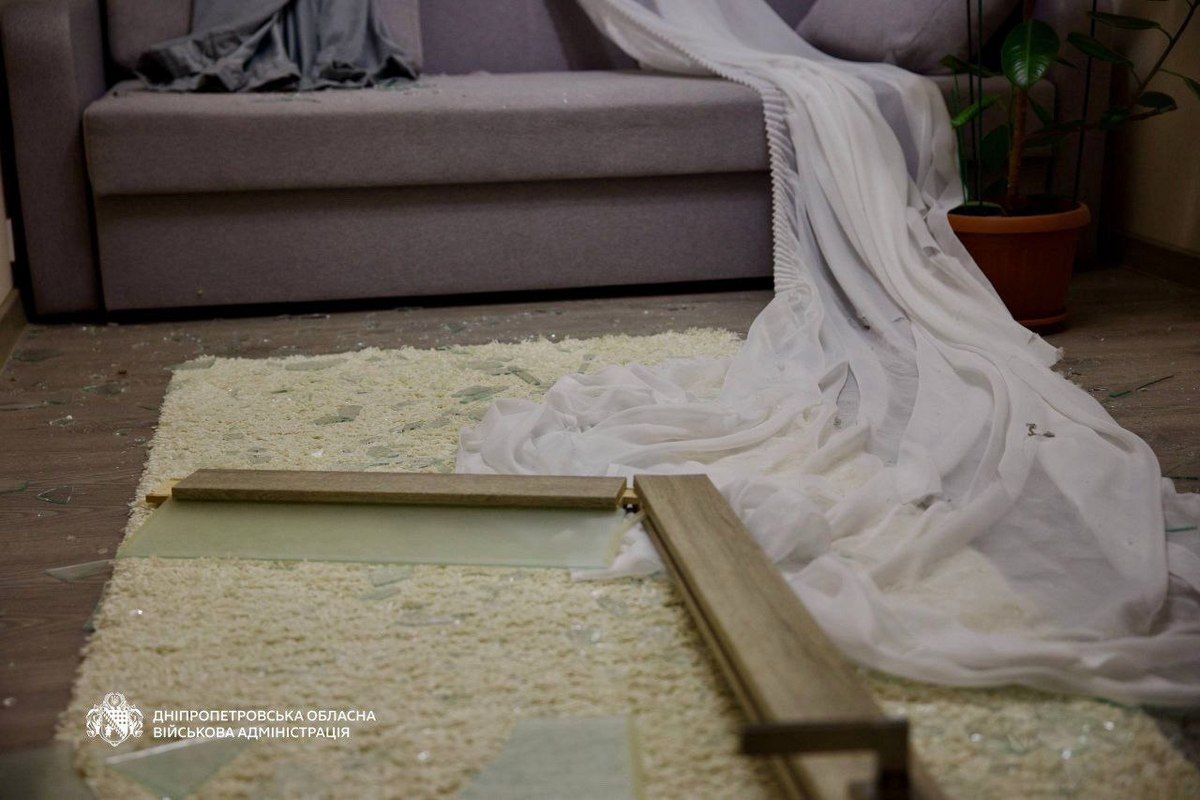 Постраждалих вже 10: у Дніпрі через удари дронів пошкоджені не менше 8 багатоповерхівок 7