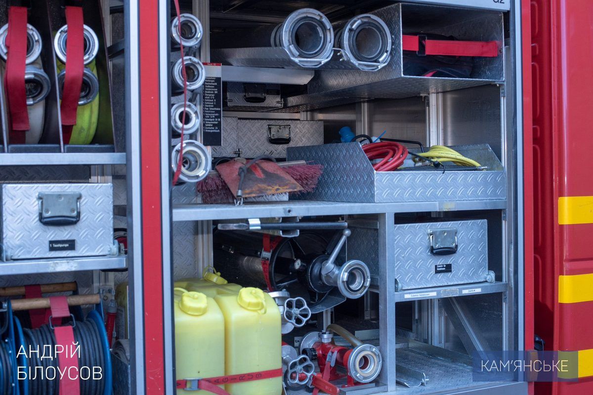 У Кам’янське прибула пожежна машина з Німеччини 2