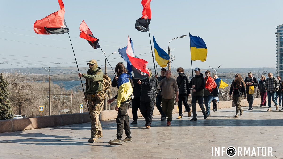 У Дніпрі до Дня Добровольця провели патріотичну ходу