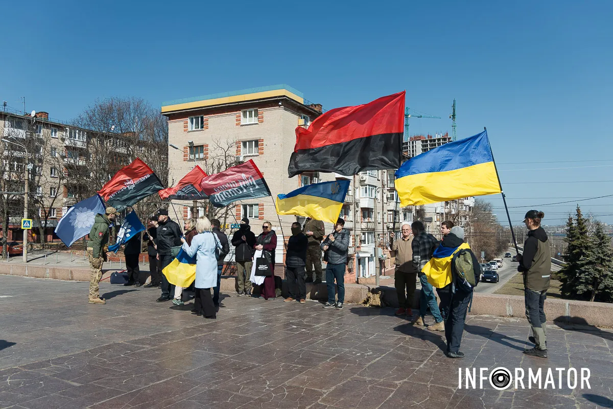 У Дніпрі до Дня Добровольця провели патріотичну ходу 2