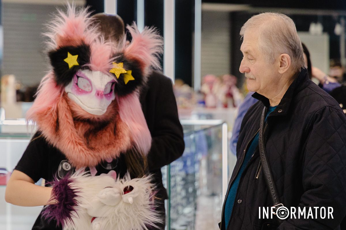 Запальний K-pop, конкурс косплеїв та химерні костюми: у Дніпрі проходив аніме-фестиваль 6