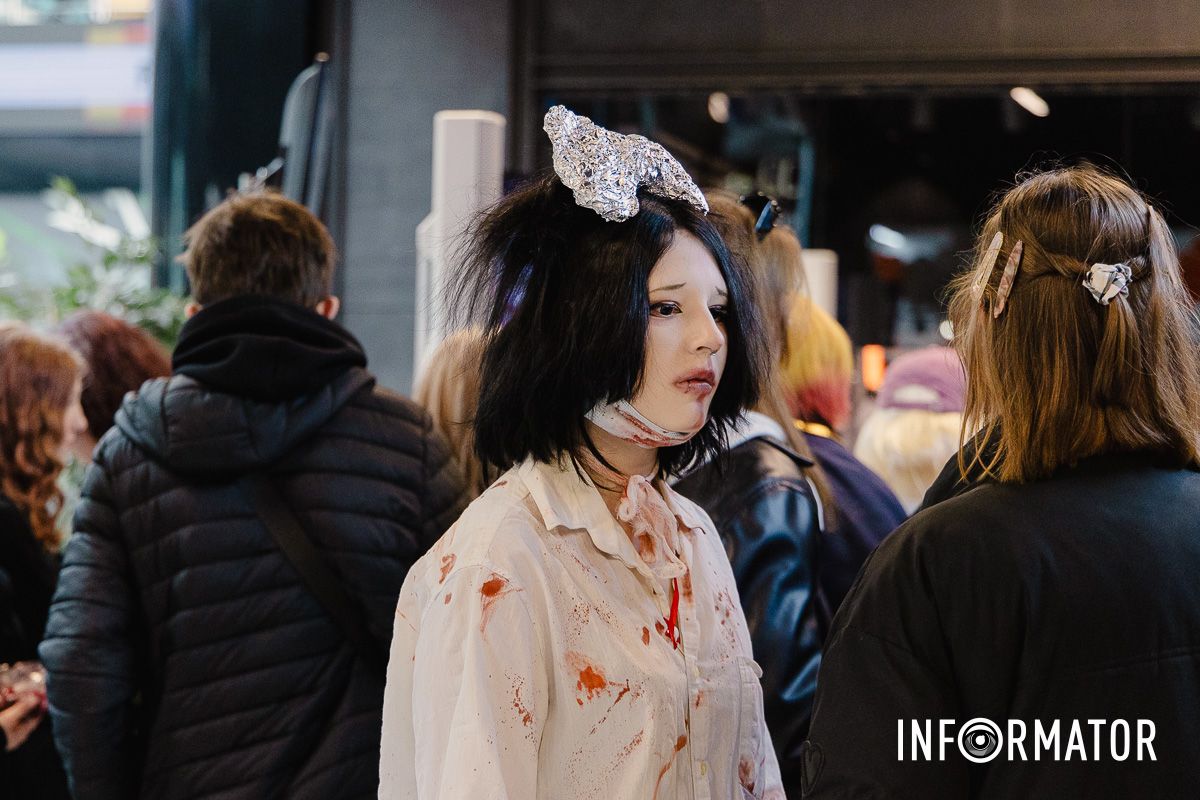 Запальний K-pop, конкурс косплеїв та химерні костюми: у Дніпрі проходив аніме-фестиваль 23