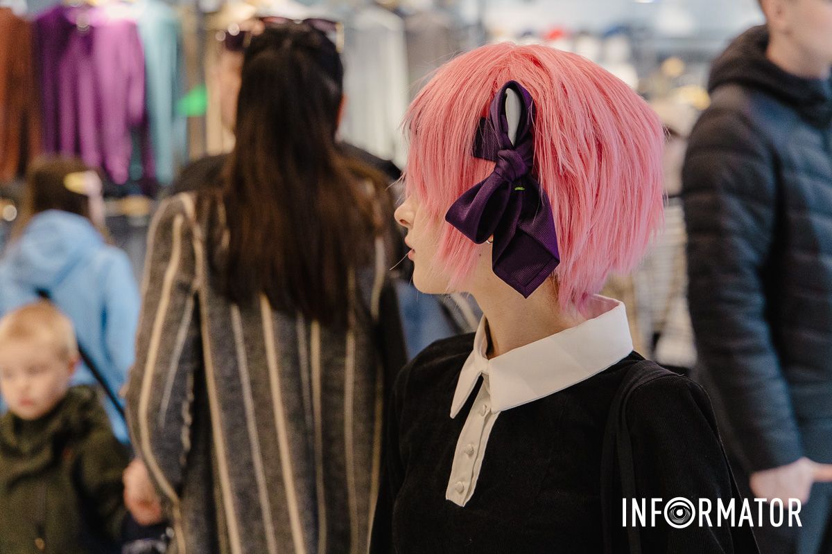 Запальний K-pop, конкурс косплеїв та химерні костюми: у Дніпрі проходив аніме-фестиваль 15