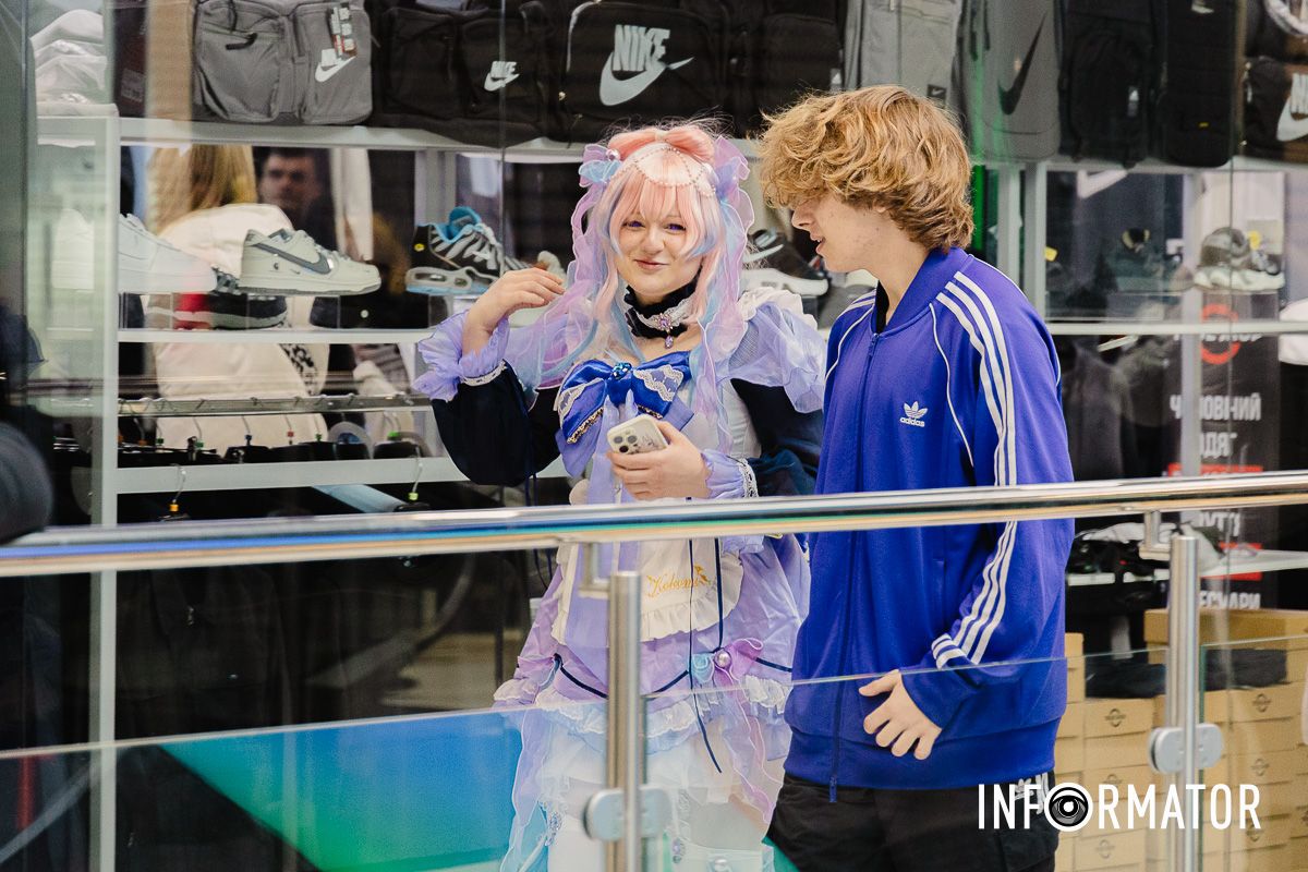 Запальний K-pop, конкурс косплеїв та химерні костюми: у Дніпрі проходив аніме-фестиваль 10