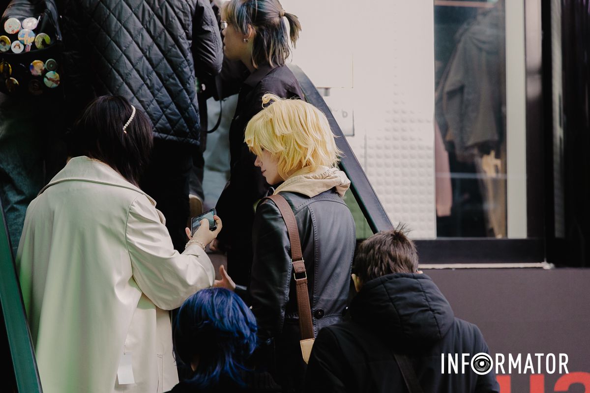 Запальний K-pop, конкурс косплеїв та химерні костюми: у Дніпрі проходив аніме-фестиваль 11