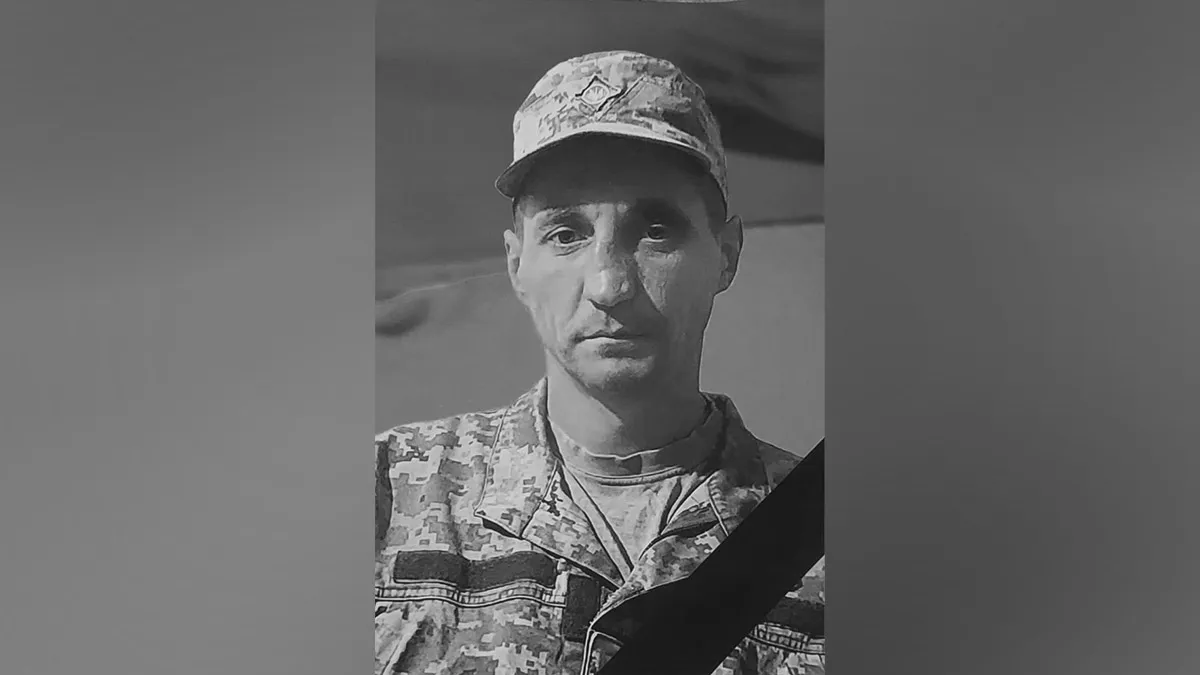 Без батька залишився син: у Дніпропетровській області попрощаються з полеглим воїном Дмитром Іваненком