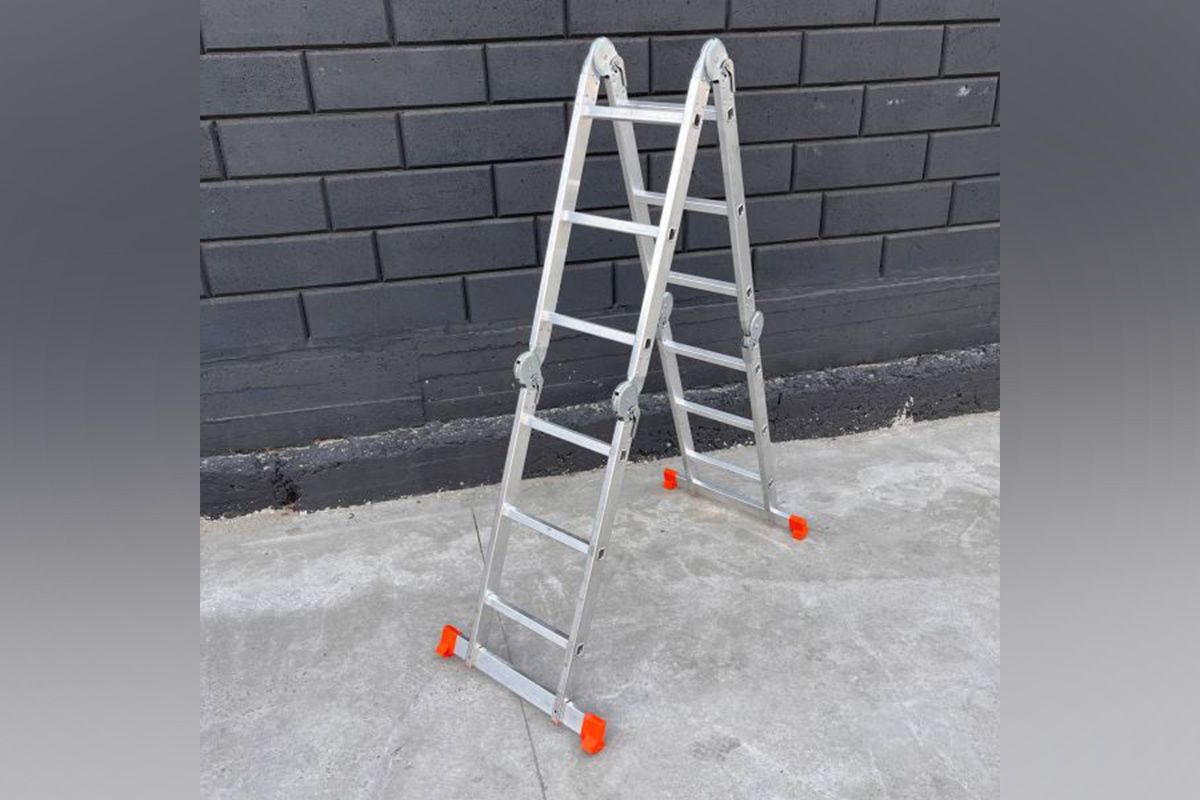 Надійне обладнання для висотних робіт – драбини від «Техпром»