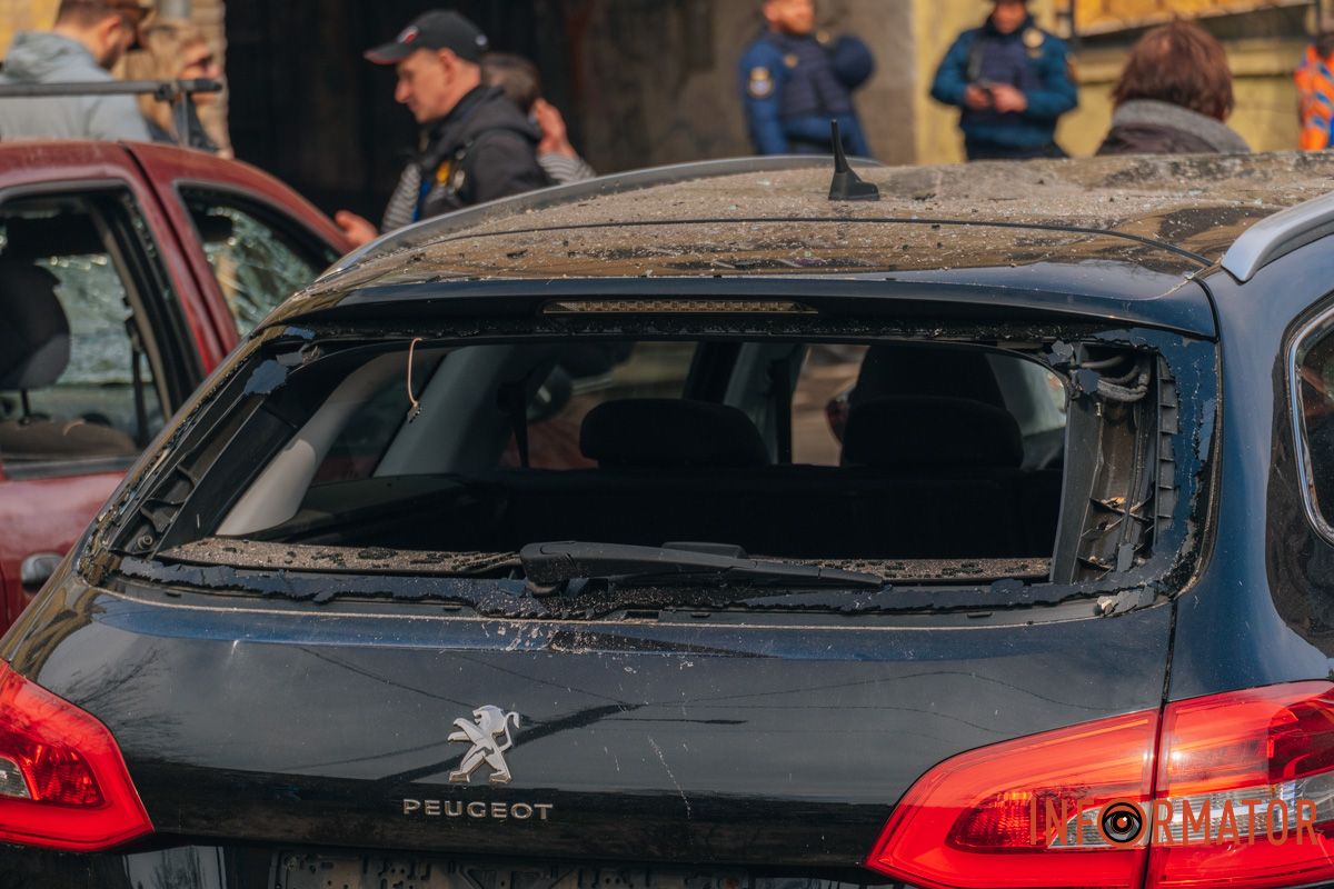 Побиті близько десятка авто фотореп 4