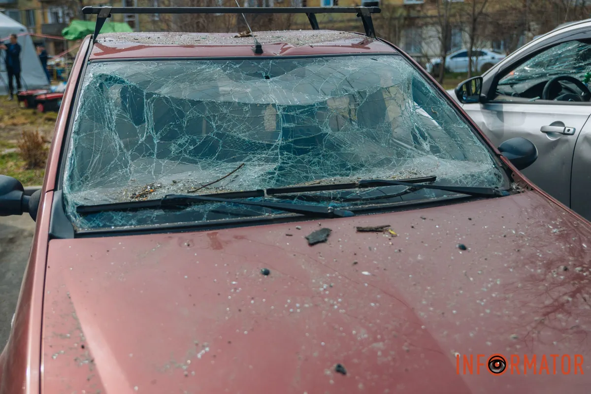 Станом на 16:20, до поліції щодо пошкодженого майна звернулися 25 громадян фотореп 40