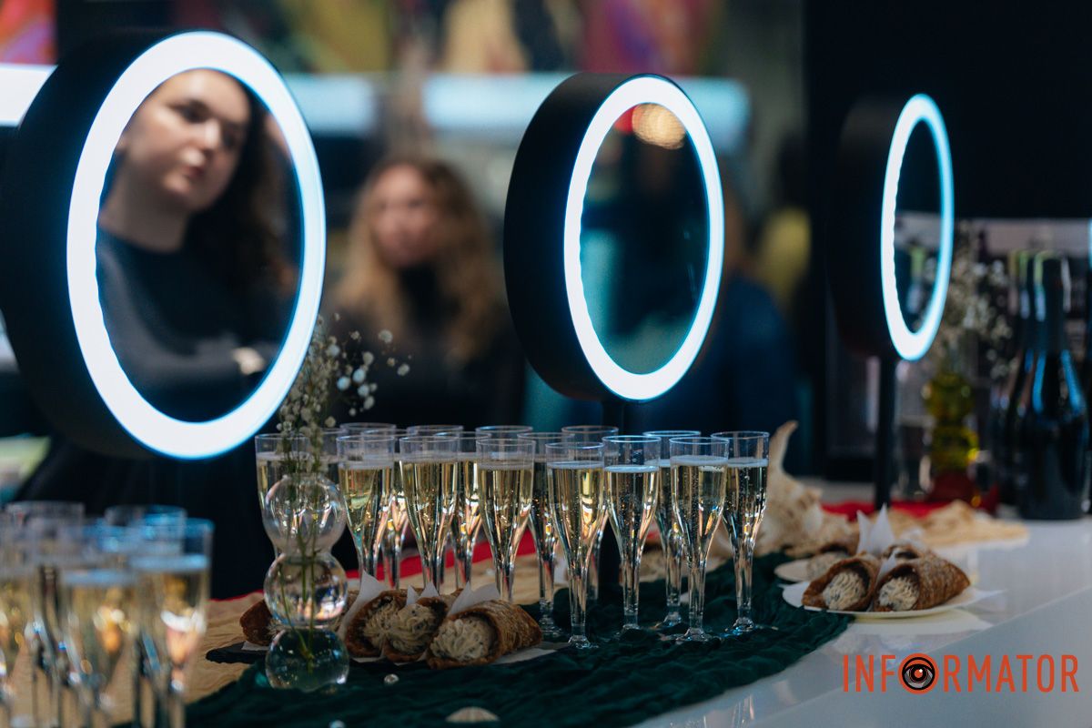 Частування італійськими смаколиками «Італійські тижні»: у Дніпрі відбувся івент, присвячений знайомству з італійськими косметичними брендами 21