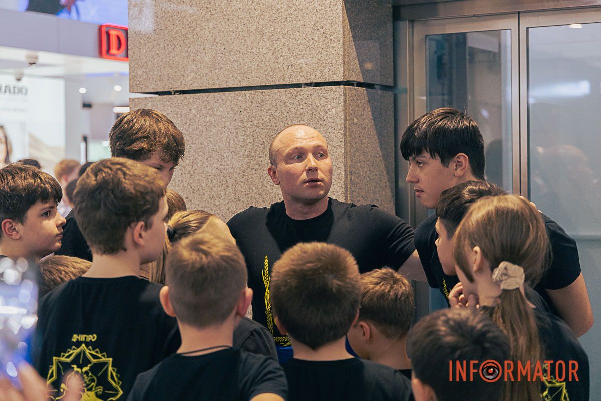 Учасники фестивалю демонструють свою майстерність