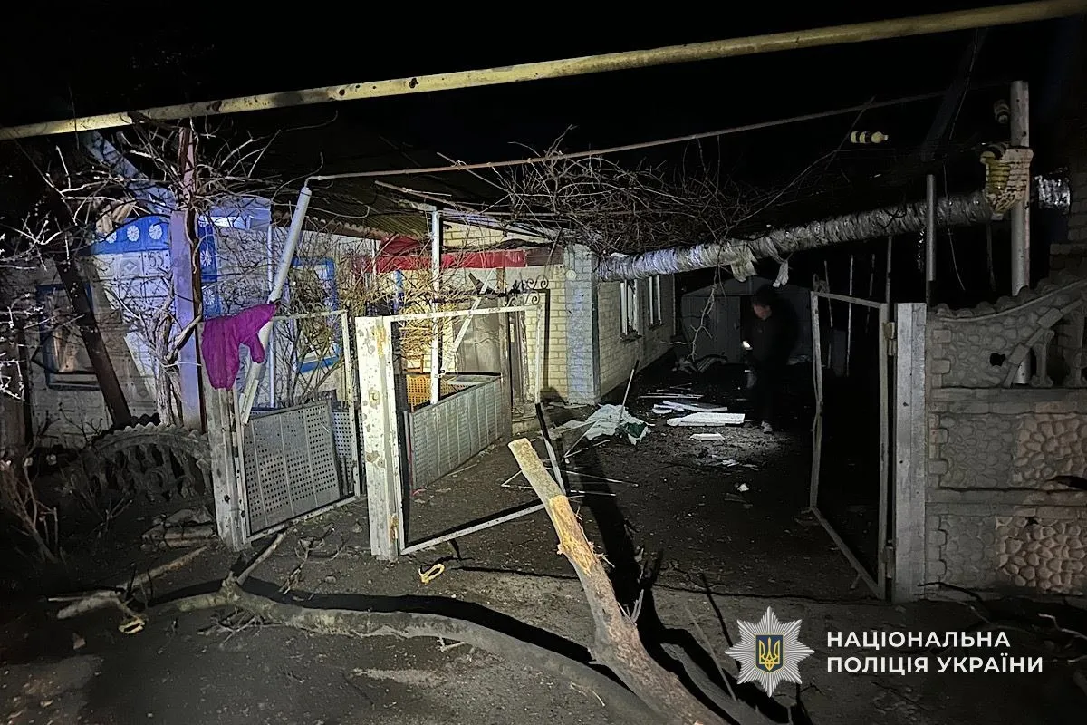 Також у Лозуватській та Зеленодольській громадах пошкоджені приватні будинки.