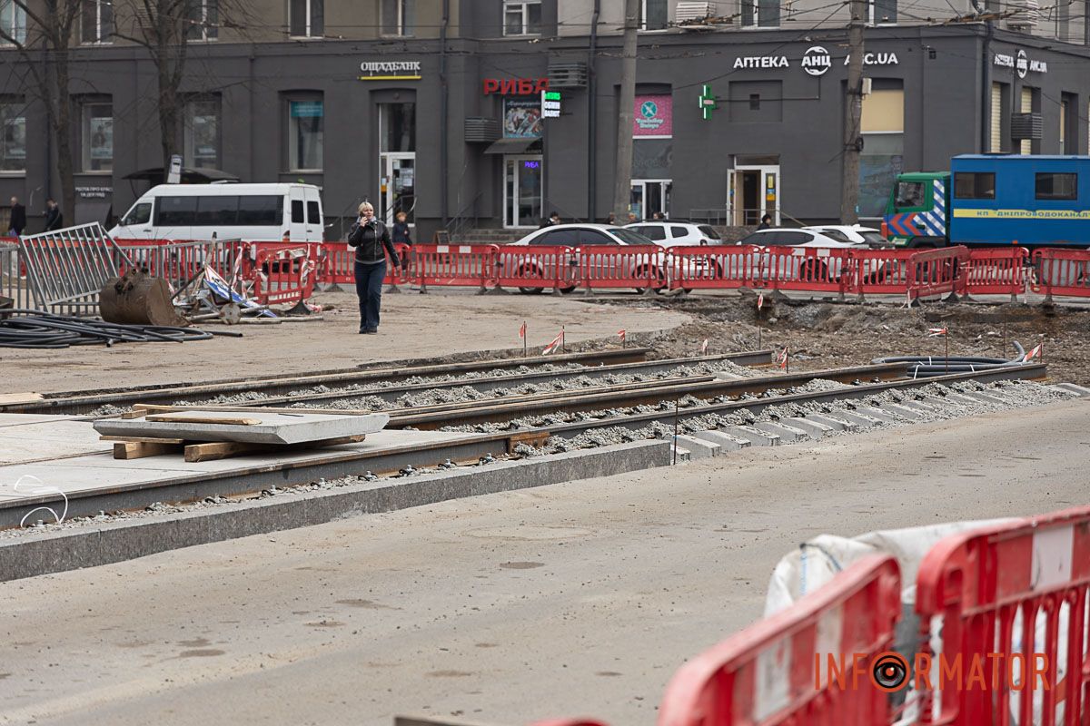 Капітальний ремонт колії розпочали на перетині проспекту Богдана Хмельницького та вулиці Чорних Запорожців (колишньої вулиці Кротова)