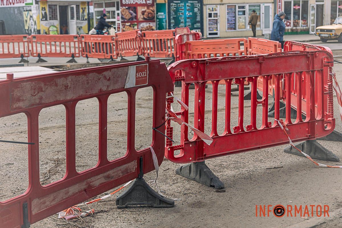  На інших відрізках колії укладають за класичною технологією