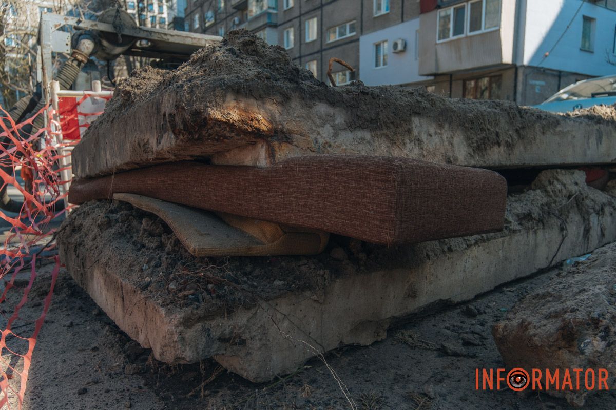 Як у Дніпрі просувається ремонт дороги на Перемозі, де провалився під землю сміттєвоз 8