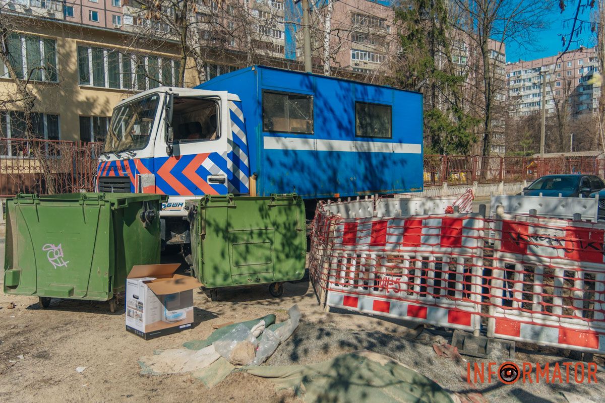 Як у Дніпрі просувається ремонт дороги на Перемозі, де провалився під землю сміттєвоз 10