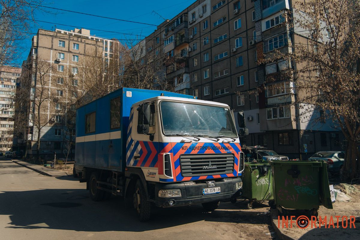 Як у Дніпрі просувається ремонт дороги на Перемозі, де провалився під землю сміттєвоз 14