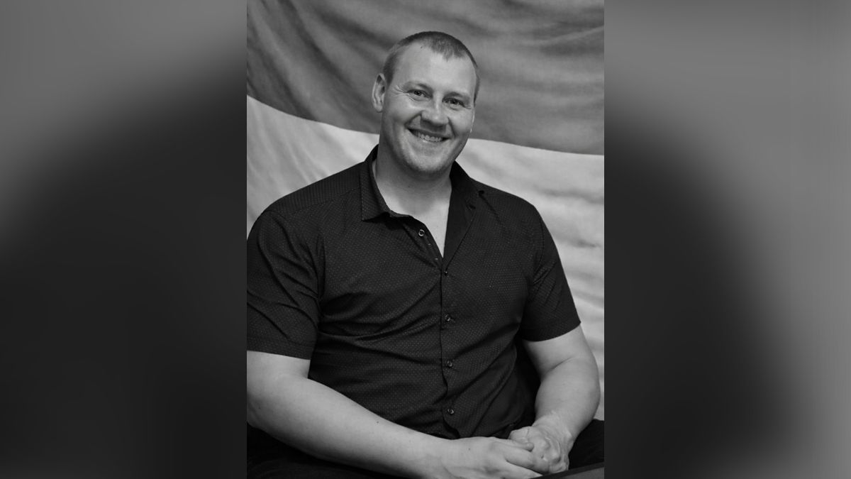 Поліг під час виконання бойового завдання: у Дніпропетровській області простились із Захисником Сергієм Таранцем