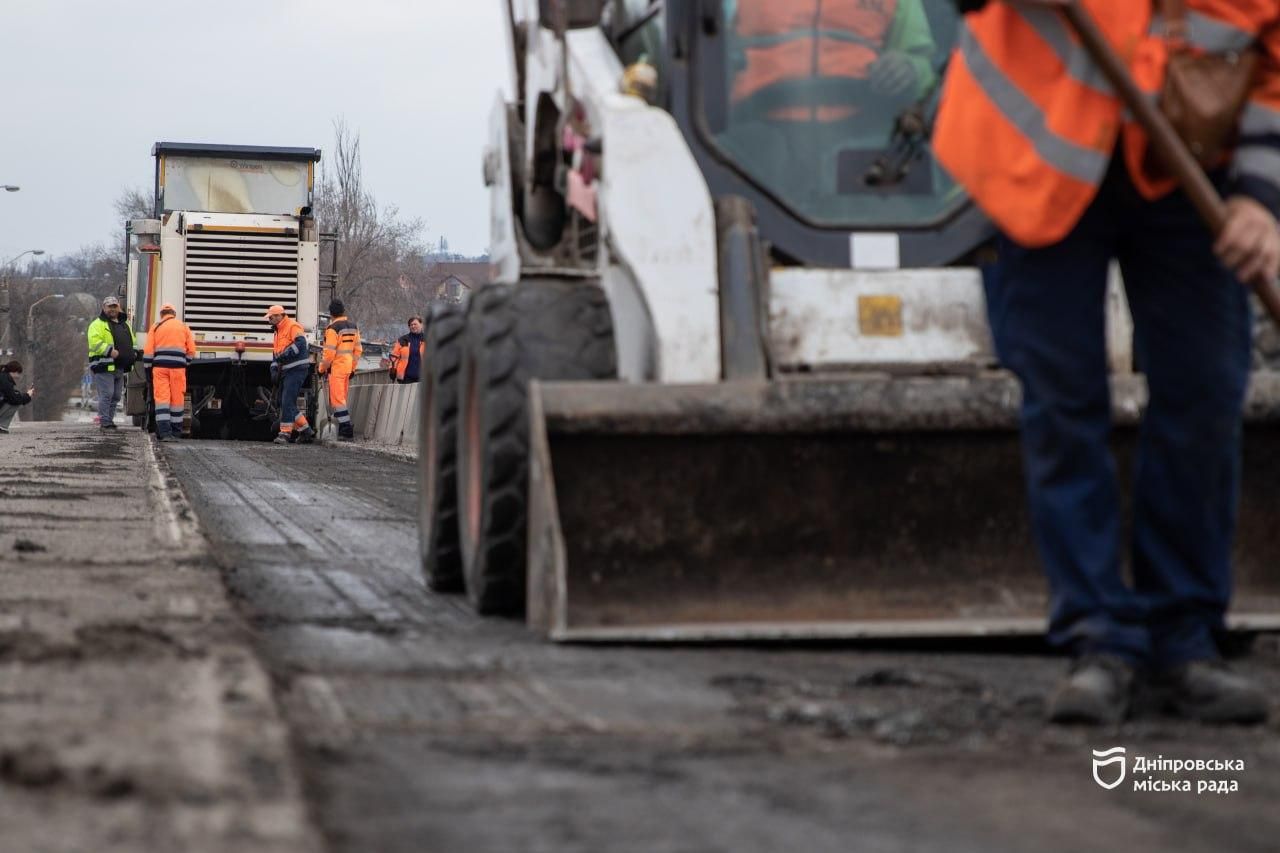 У Дніпрі з 1 квітня розпочались масштабні роботи на Самарському мосту
