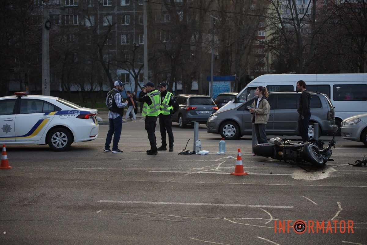 Попередньо, постраждав мотоцикліст