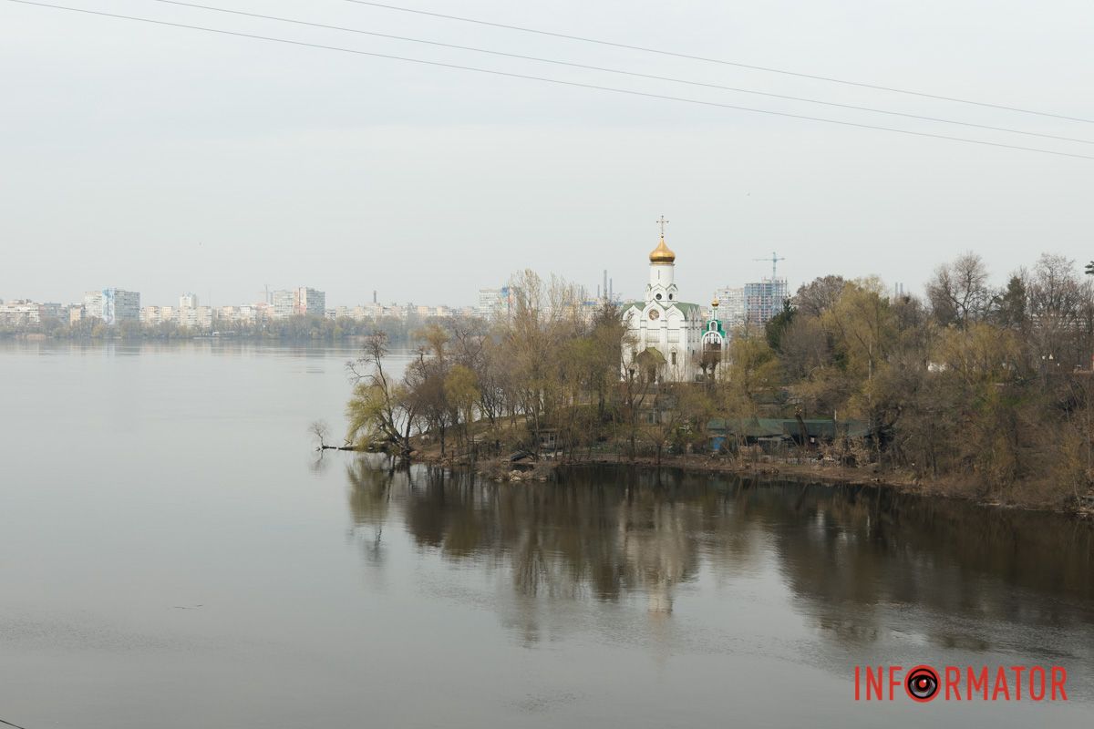 Справжнє цвітіння ще попереду: у Дніпрі весна завітала у парк Шевченка 14