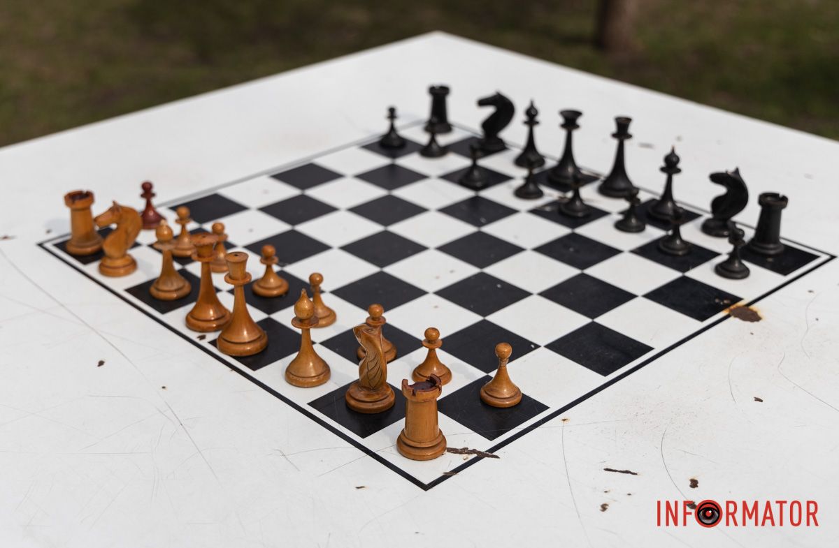 Справжнє цвітіння ще попереду: у Дніпрі весна завітала у парк Шевченка 7