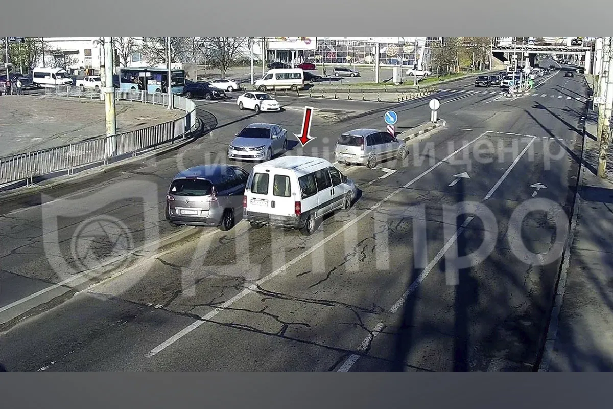 на Сичеславской Набережной усложненное движение