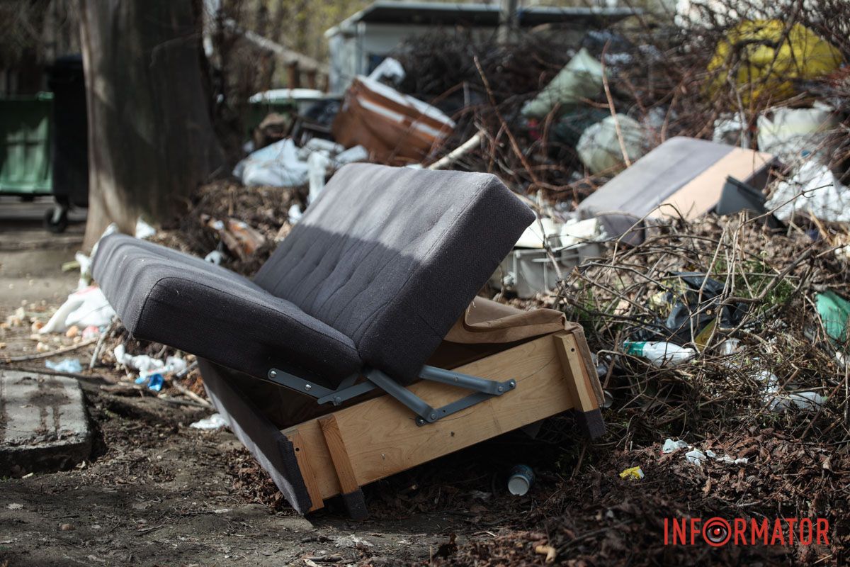 Комфортабельний диван комусь потрібен?